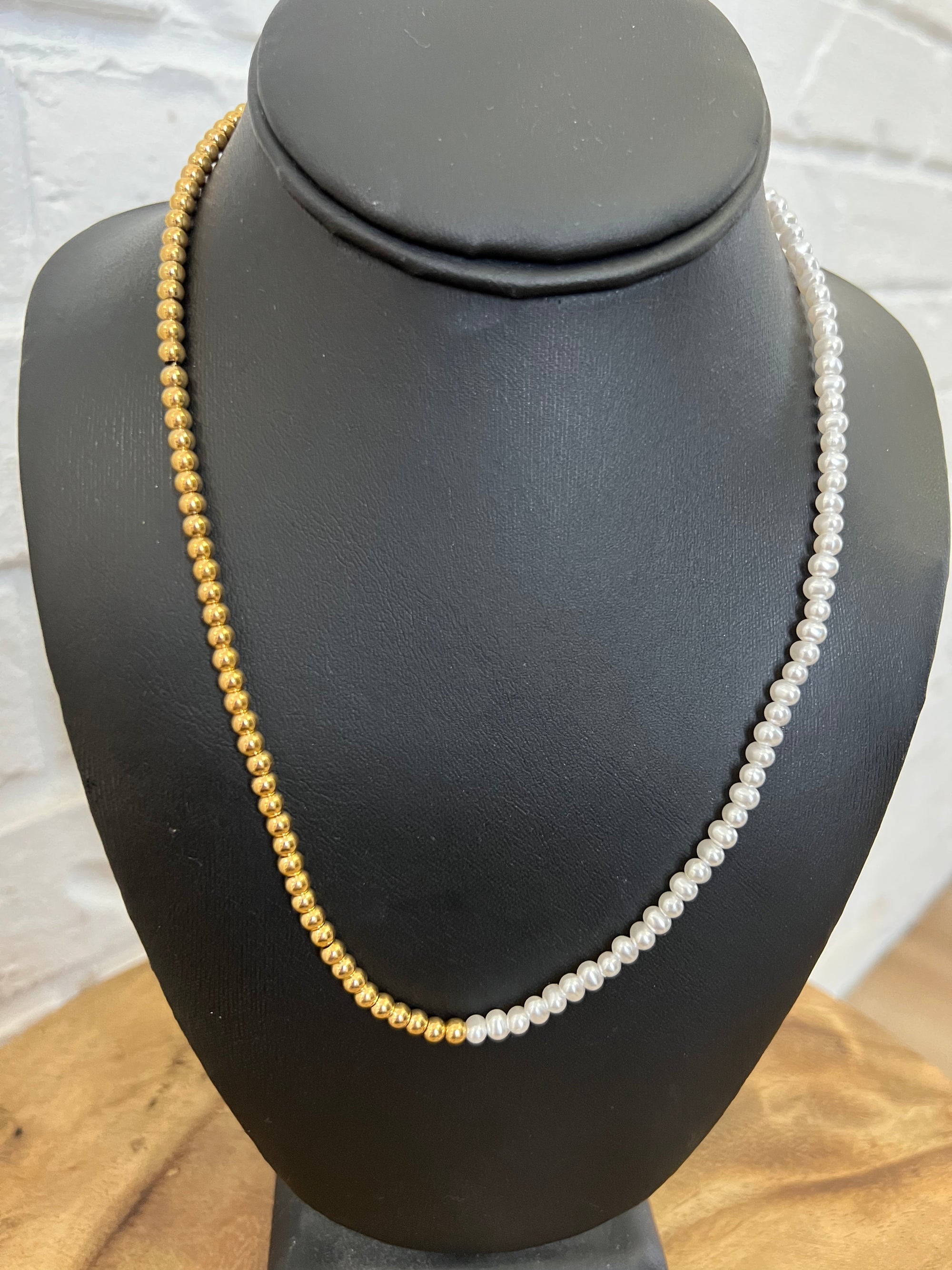 18K Pearl Embellished Gold Necklace